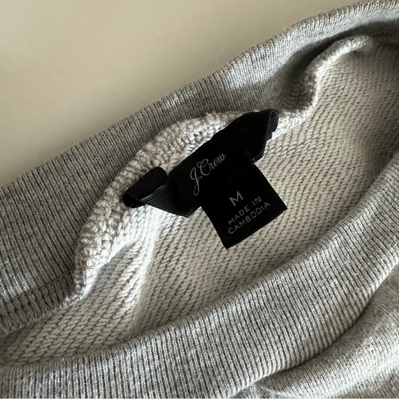 J.Crew "Holiday greens" Fleece Sweatshirt Size M-C30 - Picture 3 of 4